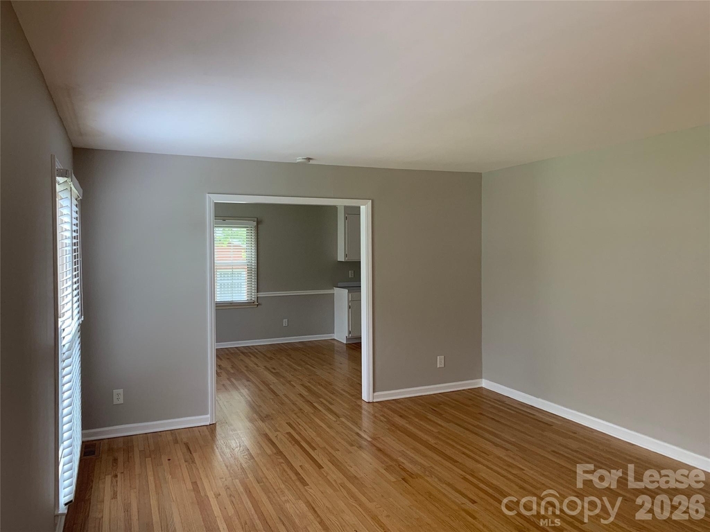 1130 Cheddington Drive - Photo 4