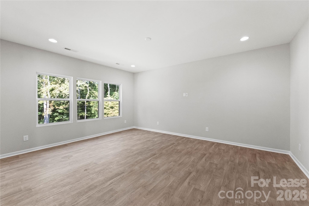 1211 Laurel Woods Drive - Photo 17
