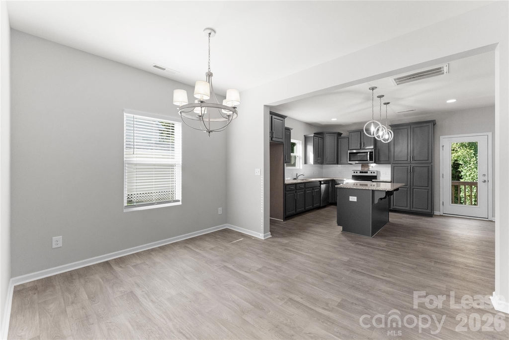 1211 Laurel Woods Drive - Photo 7