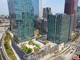 889 Francisco - Photo 1