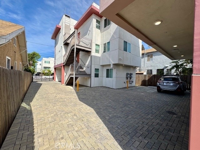 1210 1/2 Fedora Street - Photo 21