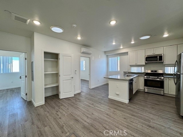 1210 1/2 Fedora Street - Photo 4