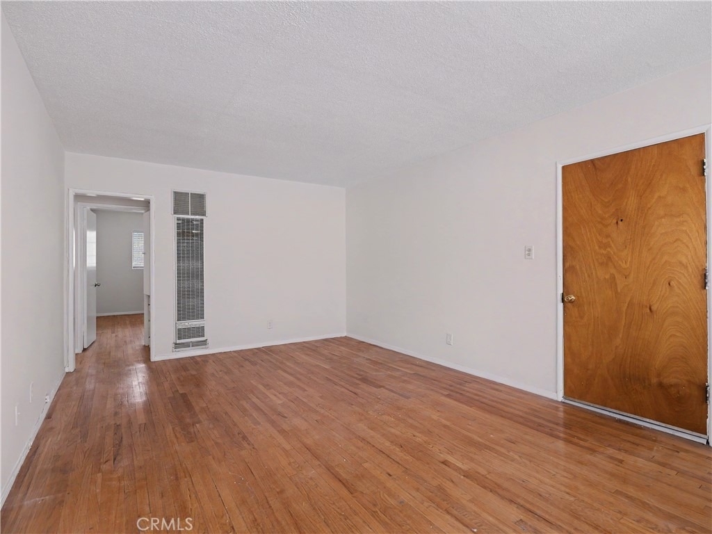 1037 N Curson - Photo 9