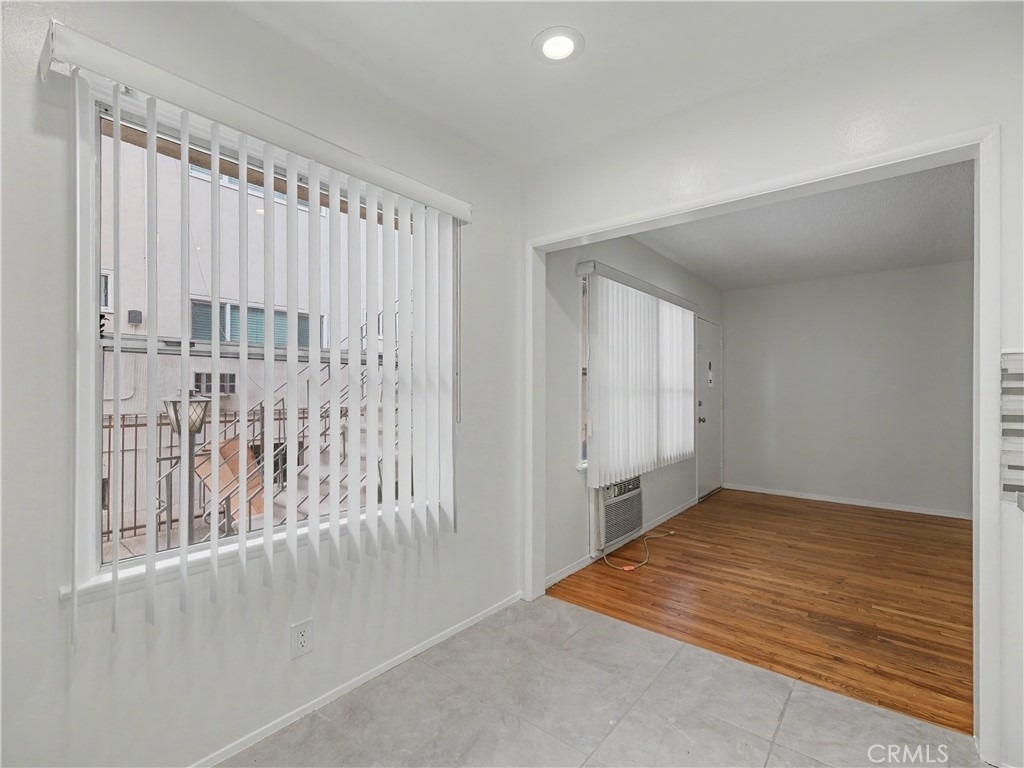 1037 N Curson - Photo 16