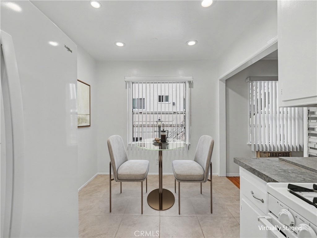 1037 N Curson - Photo 13