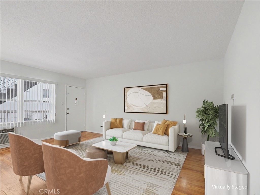 1037 N Curson - Photo 7