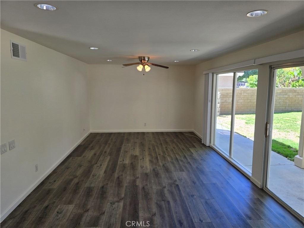 25317 Avenida Ronada - Photo 5