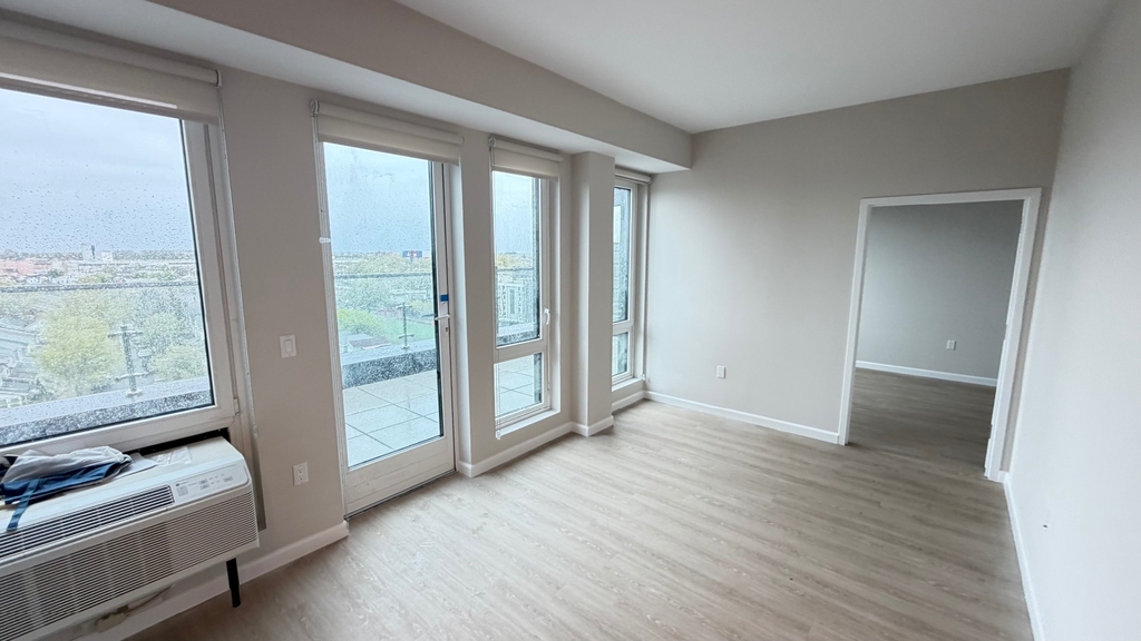 183-03 Hillside Avenue - Photo 9
