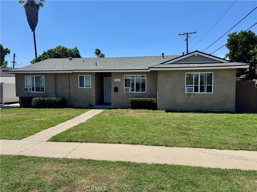 1211 N Siesta Street - Photo 0