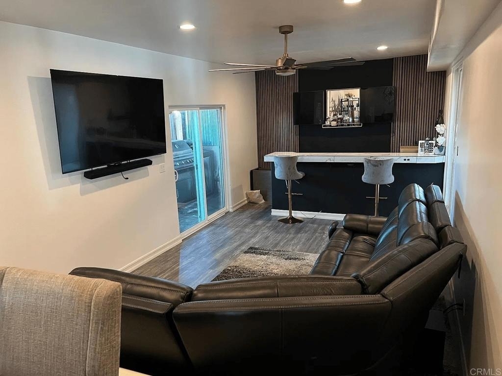 823 Gwen Street - Photo 6