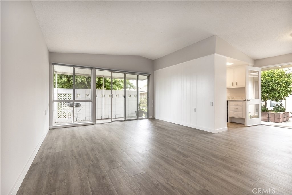 735 Avenida Majorca - Photo 4