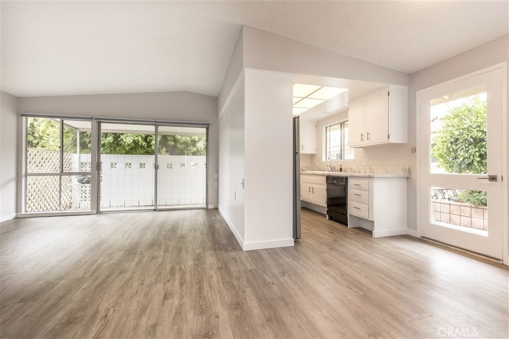 735 Avenida Majorca - Photo 3