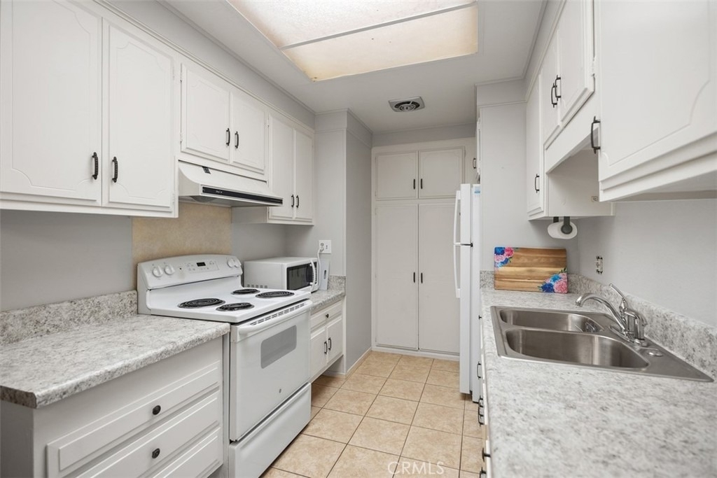 956 Calle Aragon - Photo 17