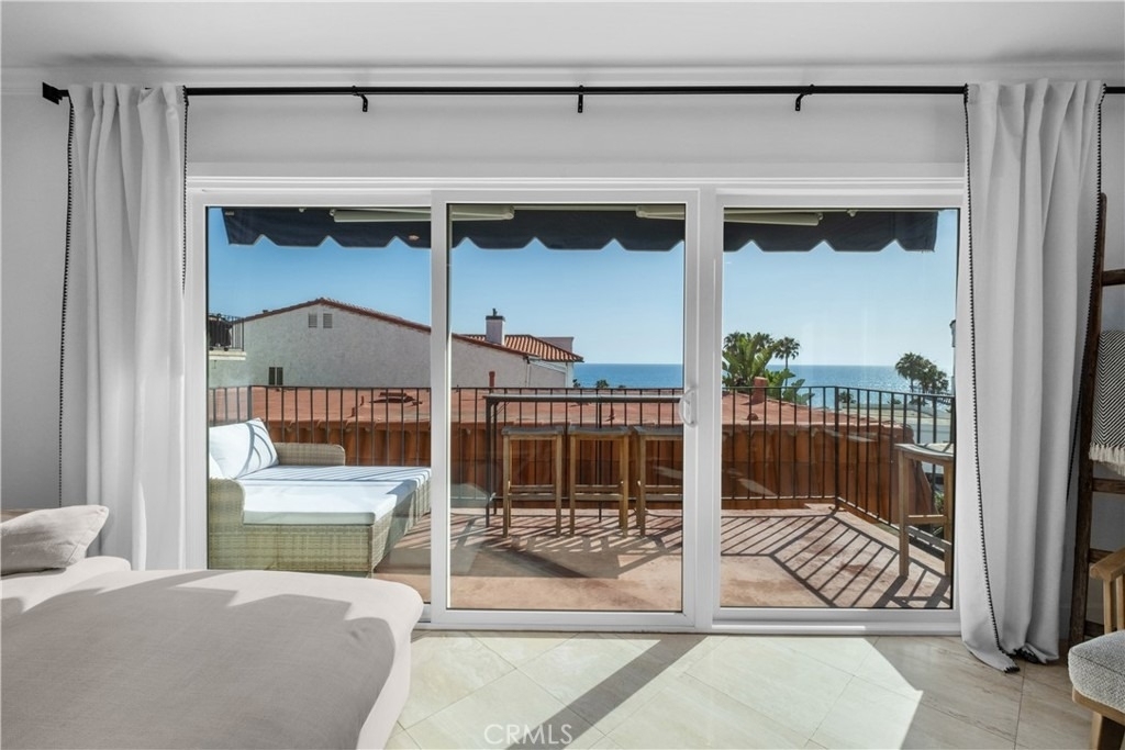 515 Monterey - Photo 3
