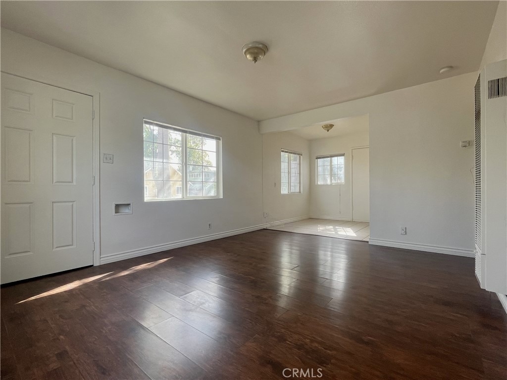 3855 Locust - Photo 2