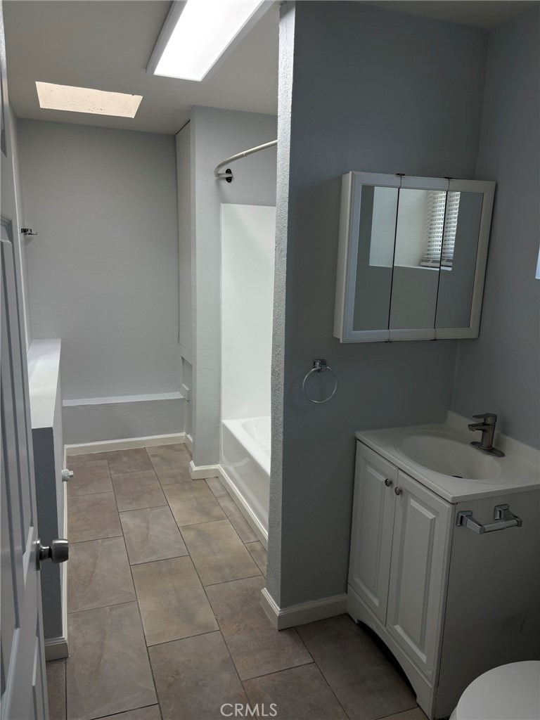 2618 4th - Photo 3