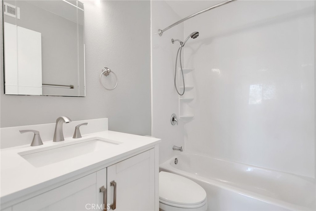 1460 Forest Glen - Photo 18
