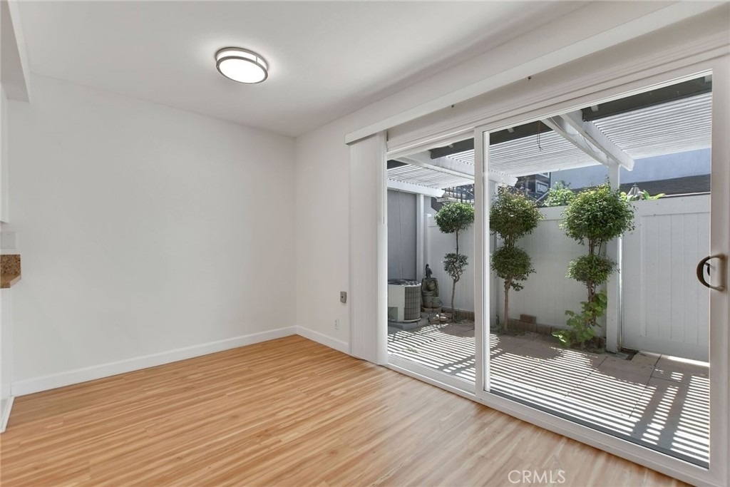 1460 Forest Glen - Photo 7