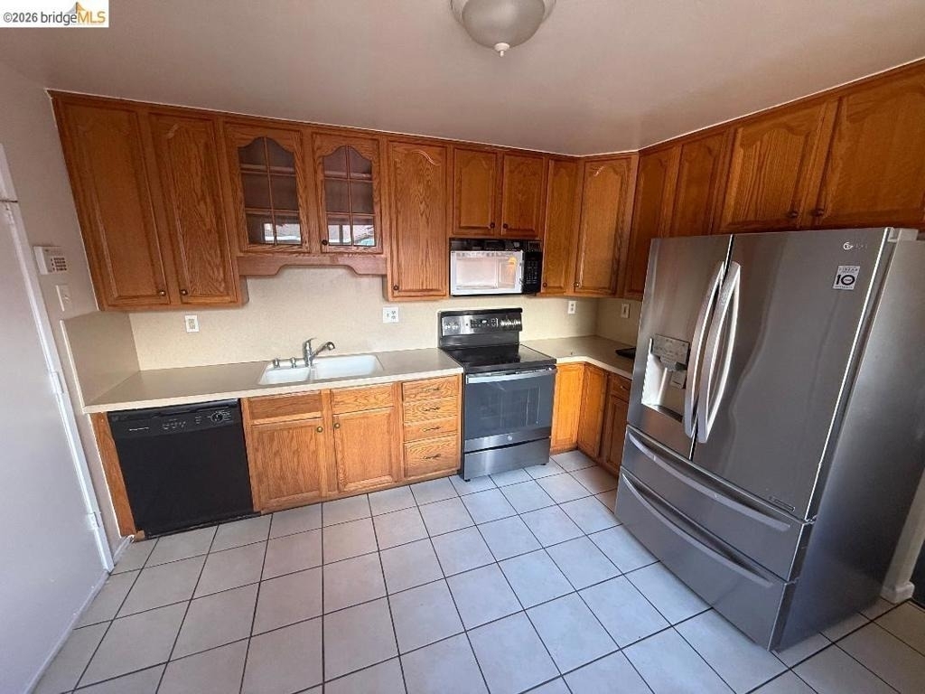 2112 Banyan Way - Photo 1