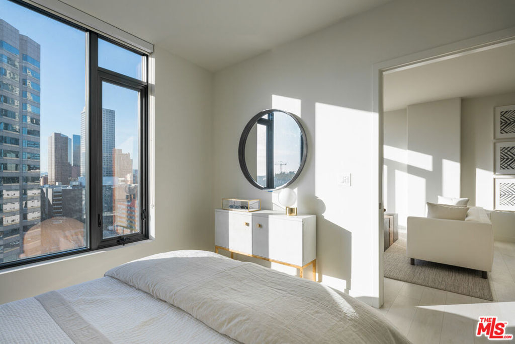 801 S Olive Street - Photo 36
