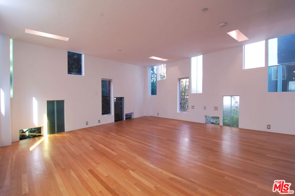 116 Pacific Avenue - Photo 1