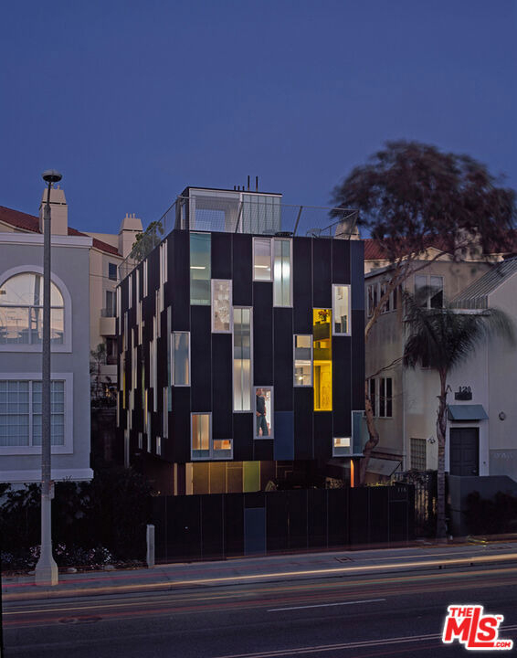 116 Pacific Avenue - Photo 0
