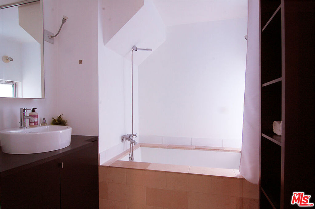 116 Pacific Avenue - Photo 5