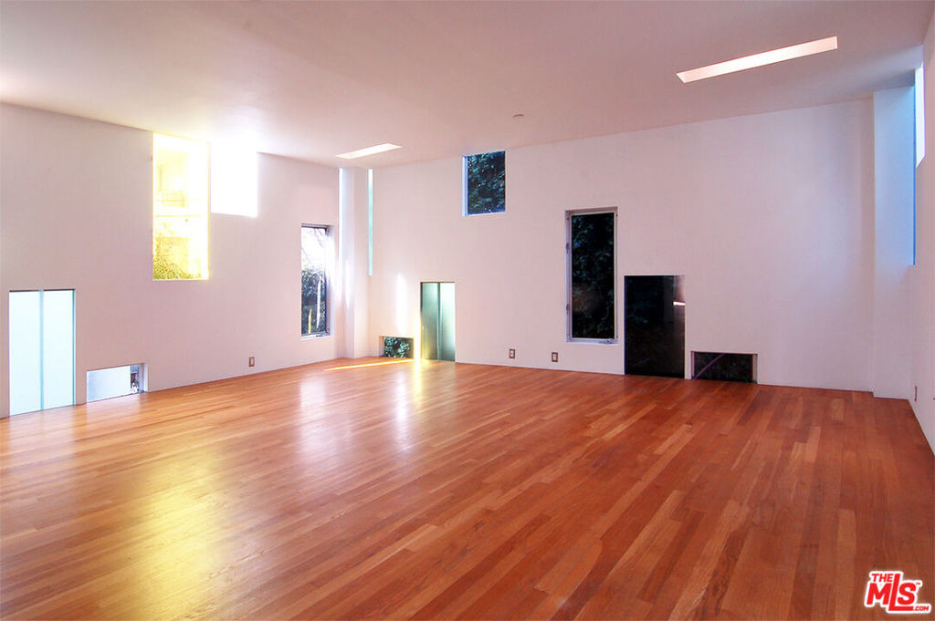 116 Pacific Avenue - Photo 2