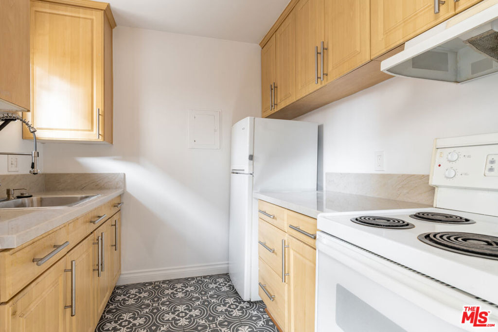 4255 W 5th Street - Photo 12