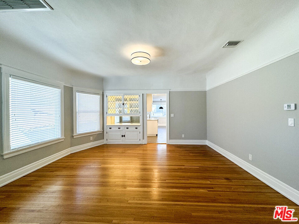 922 W Kensington Road - Photo 8