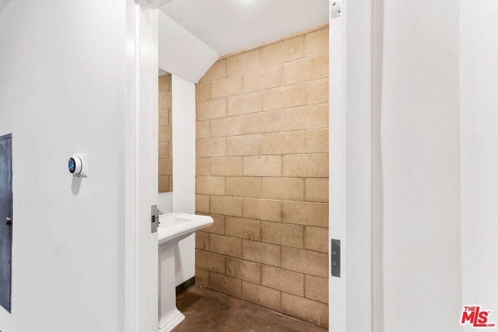 6615 Melrose Avenue - Photo 7