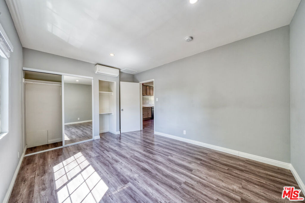 1112 Ocean Park Boulevard - Photo 11