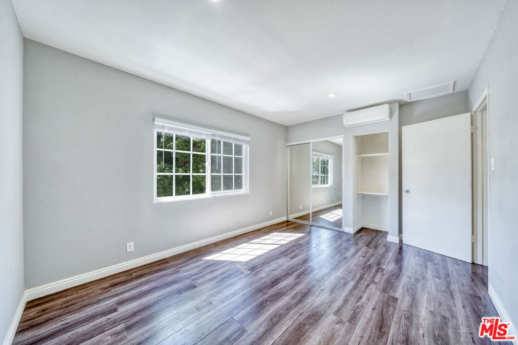 1112 Ocean Park Boulevard - Photo 10