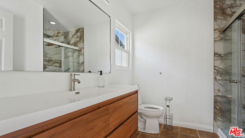 13842 Hamlin Street - Photo 19
