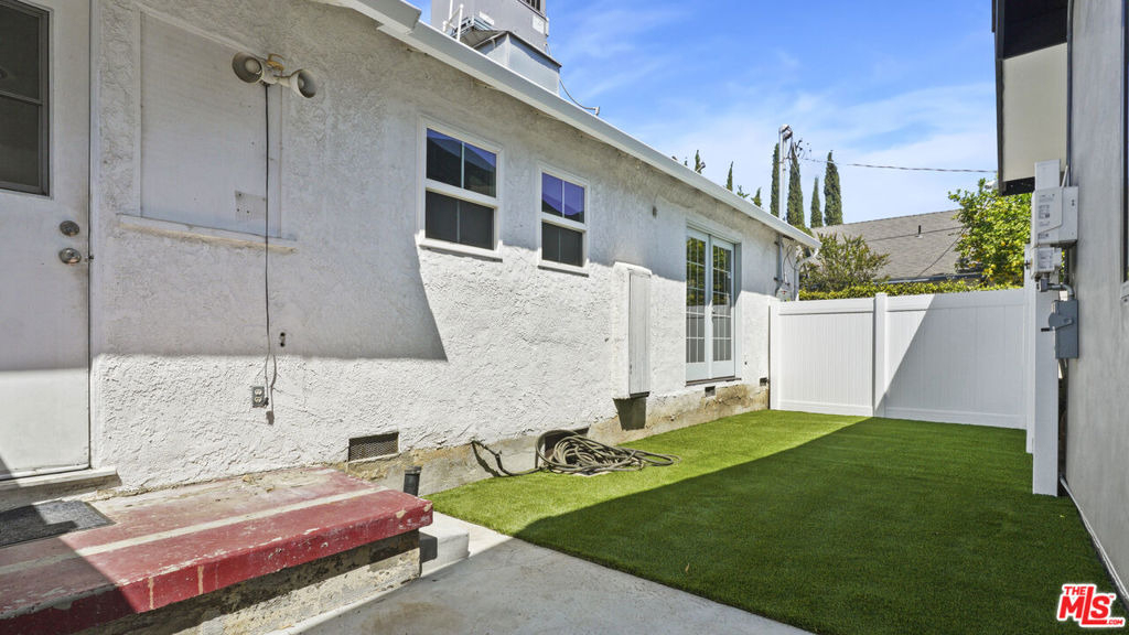 13842 Hamlin Street - Photo 13