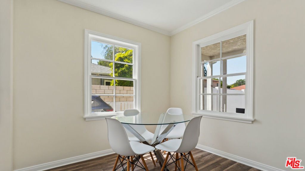13842 Hamlin Street - Photo 9