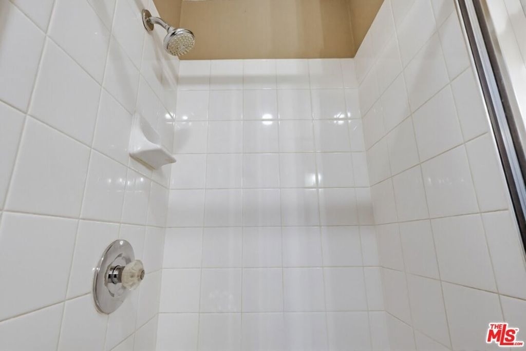 5187 Knollwood Way - Photo 23
