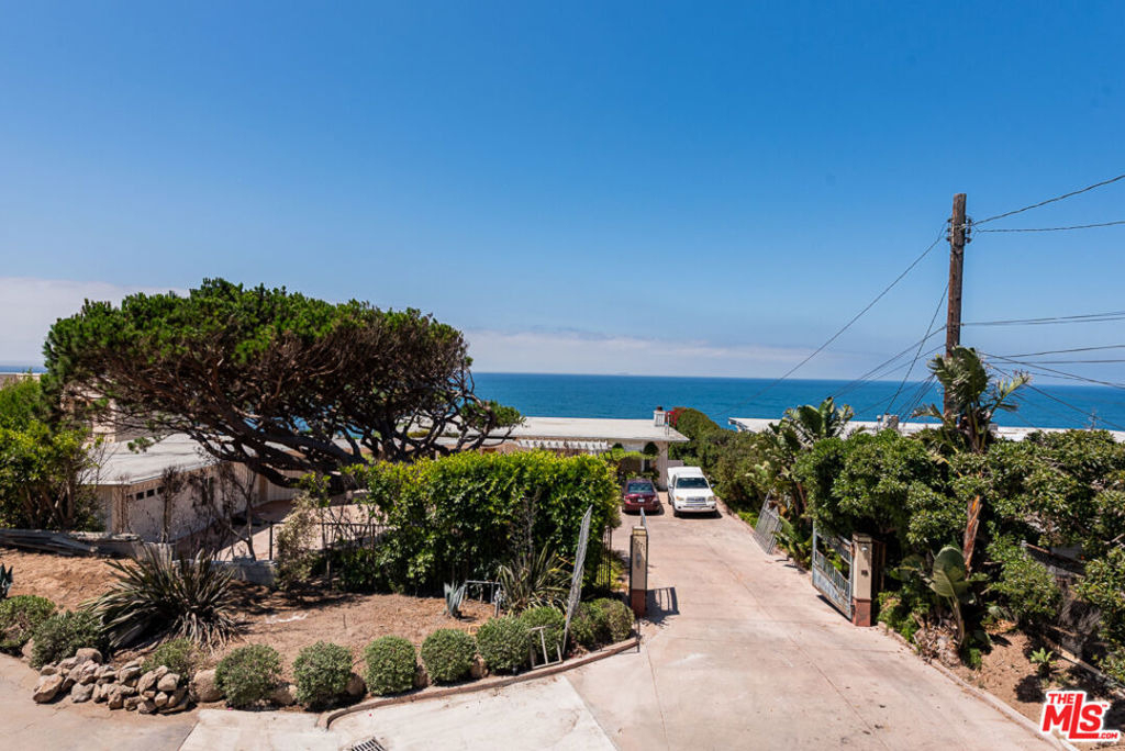 7273 Birdview Avenue - Photo 9