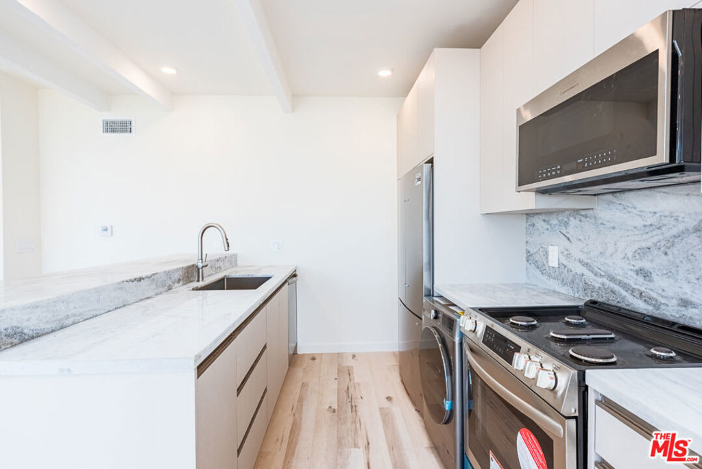 7273 Birdview Avenue - Photo 3