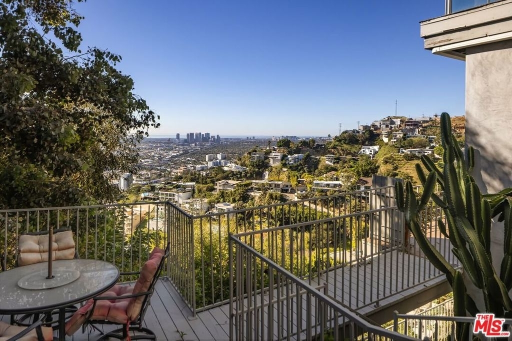 8580 Hillside Avenue - Photo 20