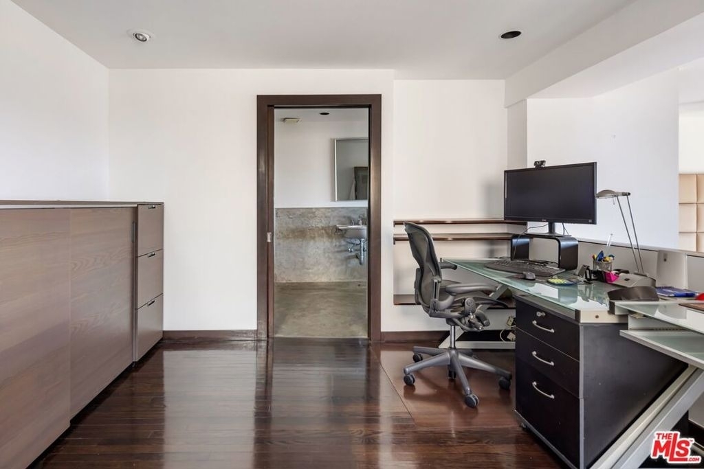 8580 Hillside Avenue - Photo 8