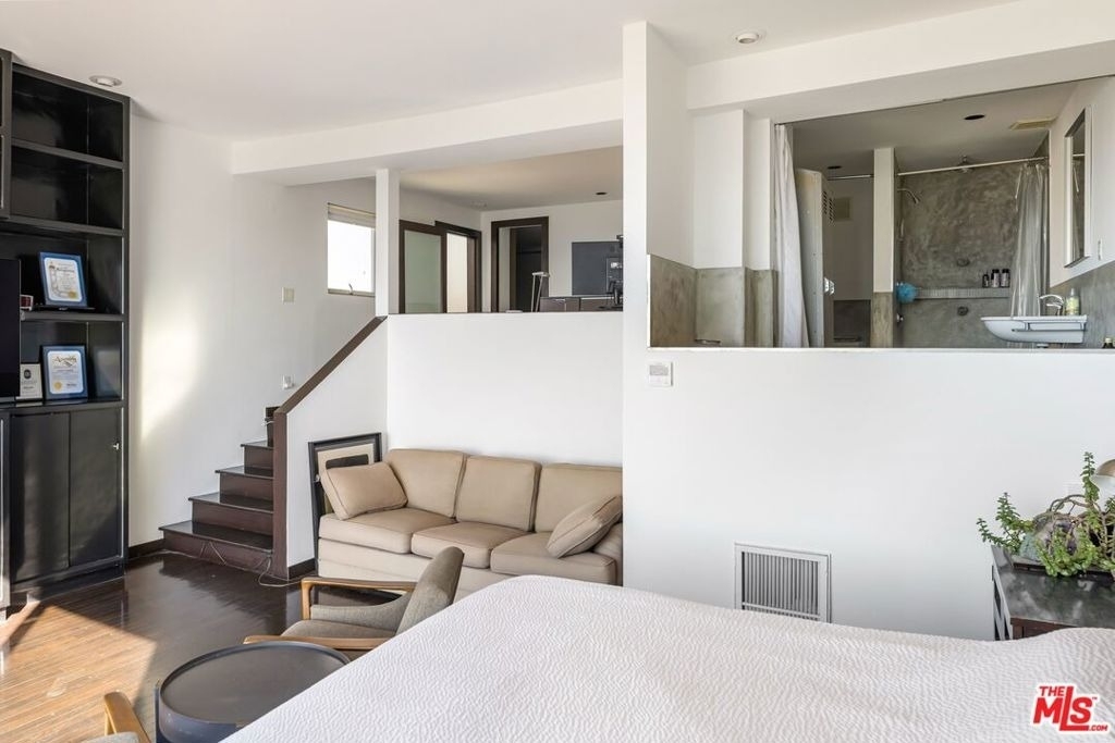 8580 Hillside Avenue - Photo 11