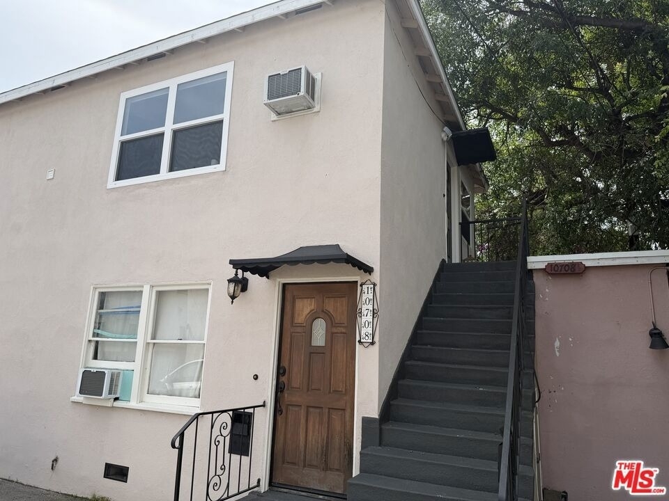 10708 1/2 Moorpark Street - Photo 14