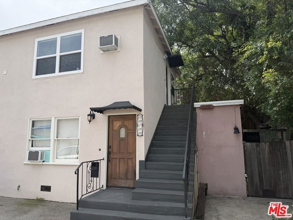 10708 1/2 Moorpark Street - Photo 13