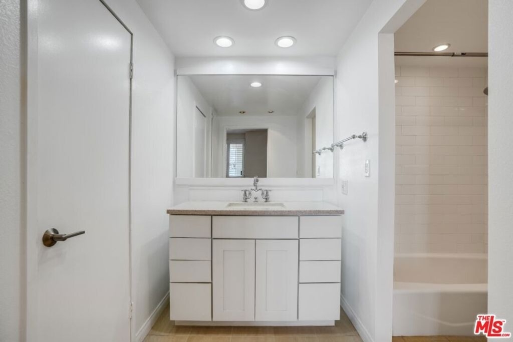 321 S San Vicente Boulevard - Photo 6