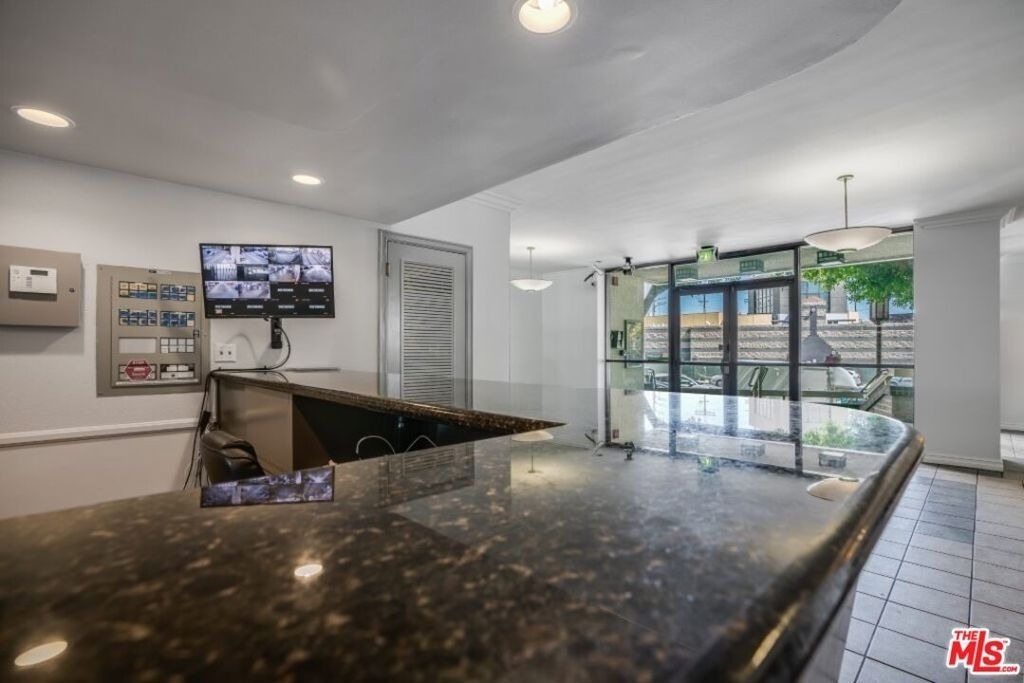 321 S San Vicente Boulevard - Photo 13