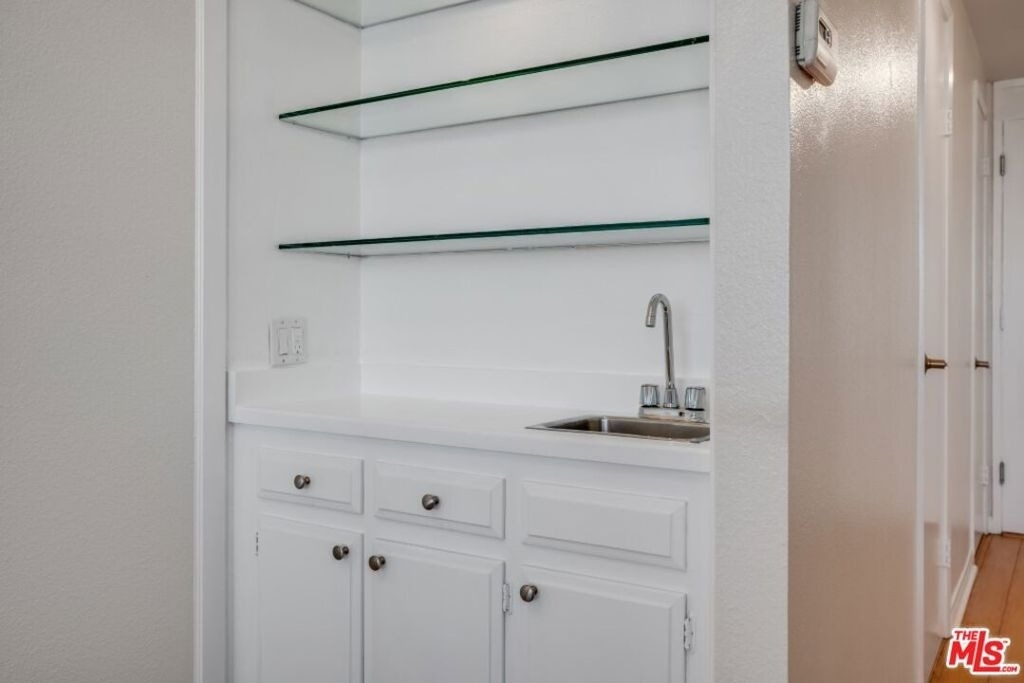 321 S San Vicente Boulevard - Photo 10