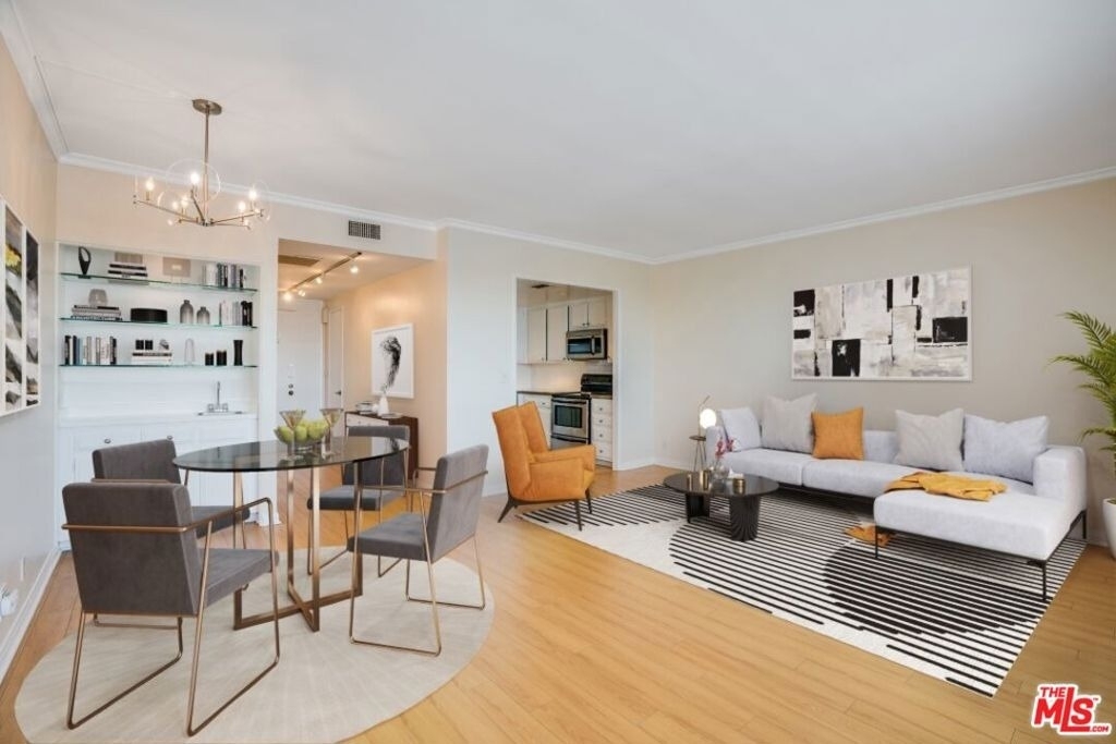 321 S San Vicente Boulevard - Photo 2