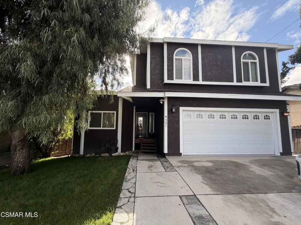 9251 Notre Dame Avenue - Photo 0