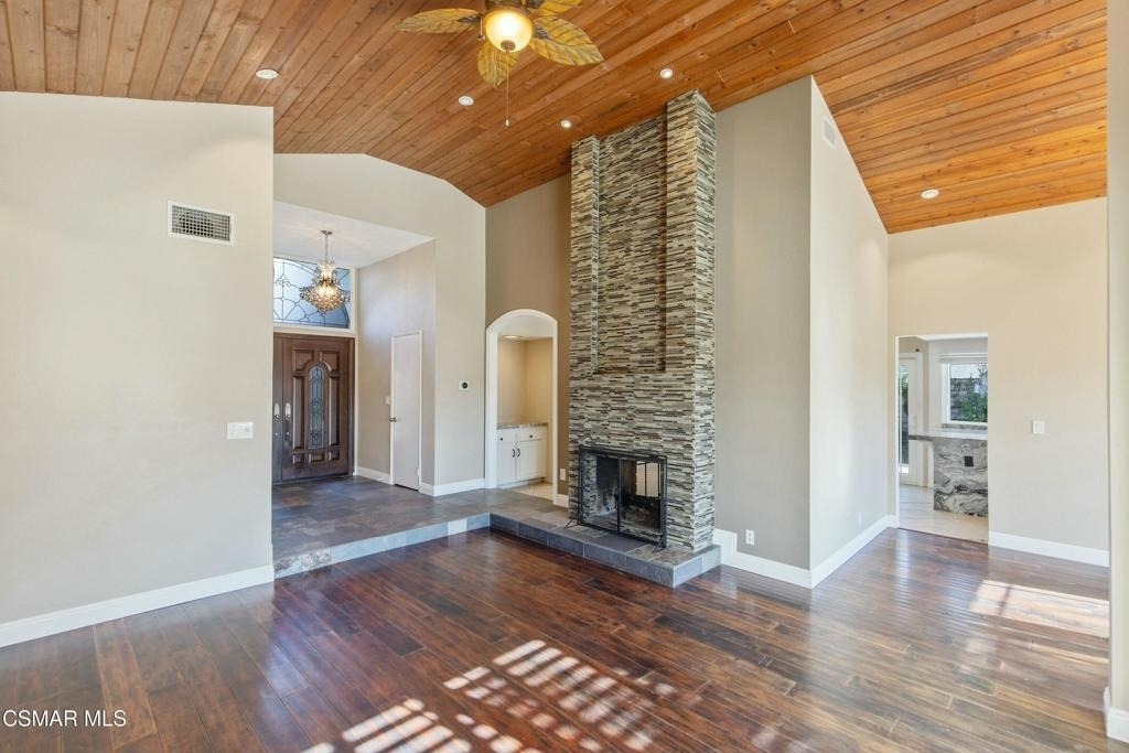 3332 Holloway Street - Photo 4